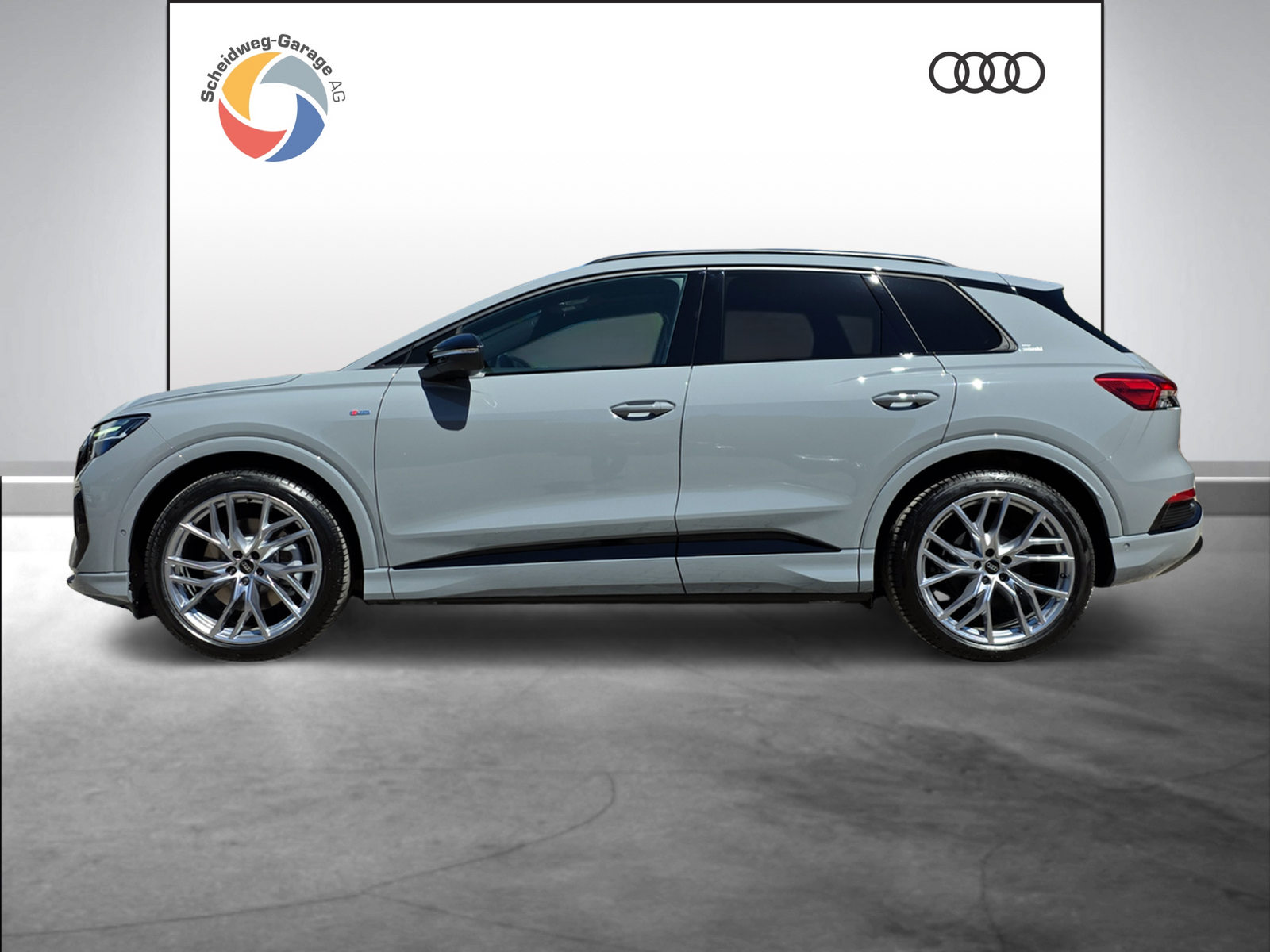 AUDI Q4 45 e-tron quattro Edition Swiss-Ski, Electric, New car, Automatic - 3