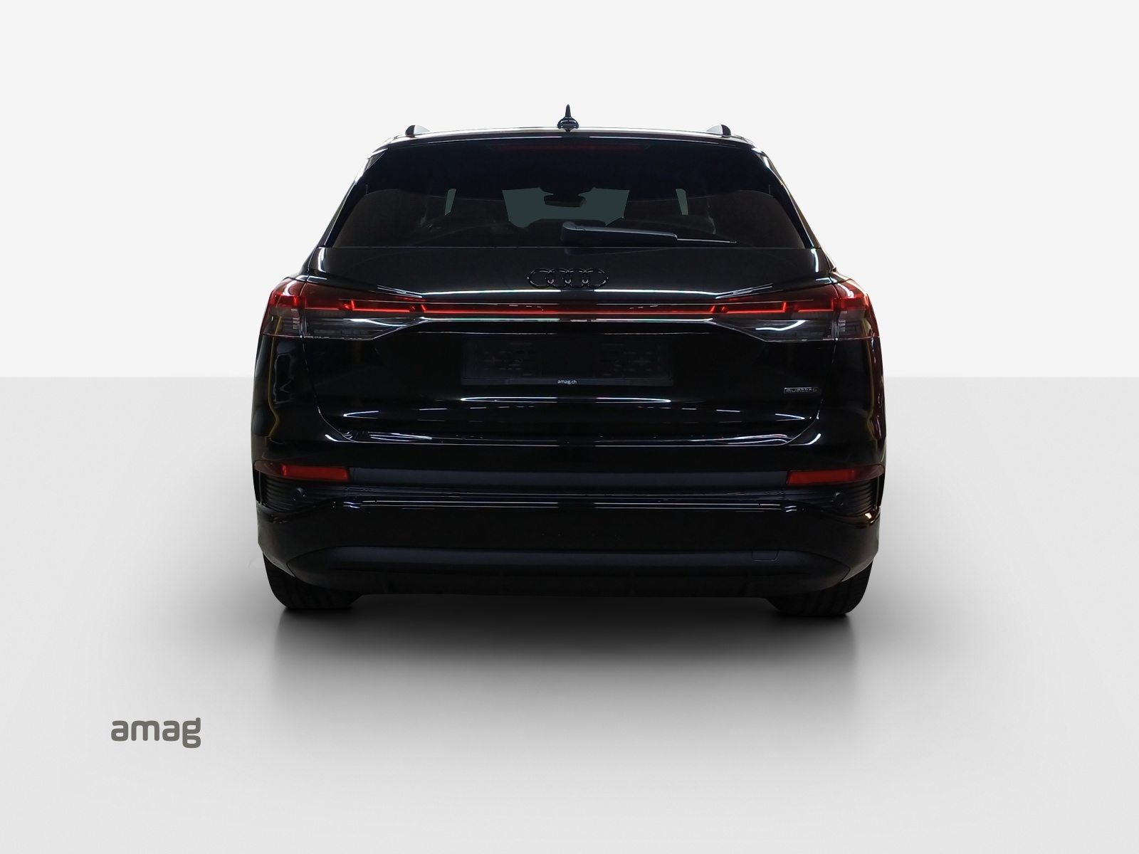 AUDI Q4 45 e-tron quattro Attraction, Elektro, Neuwagen, Automatik - 4