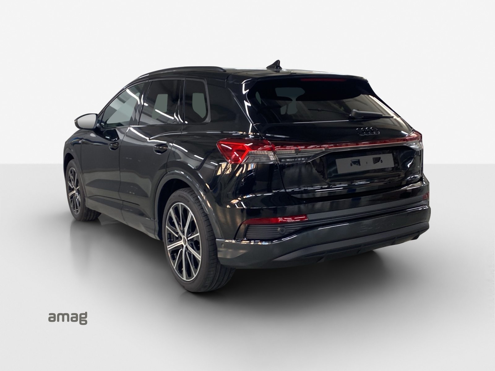 AUDI Q4 45 e-tron quattro Attraction, Électrique, Voiture nouvelle, Automatique - 3