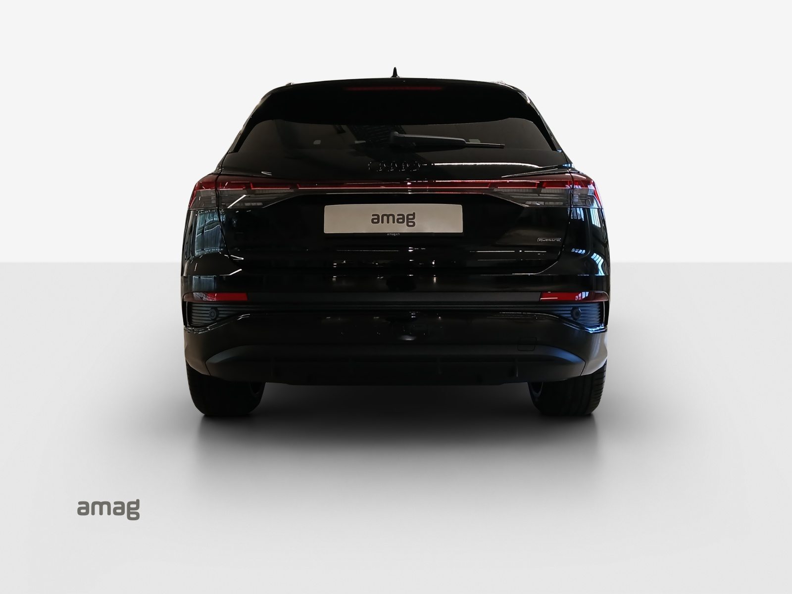 AUDI Q4 45 e-tron quattro Attraction, Electric, New car, Automatic - 4
