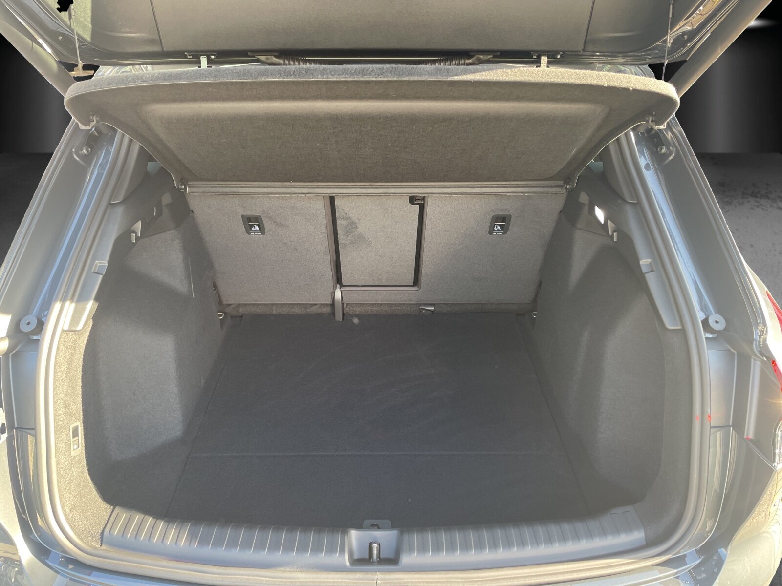 AUDI Q4 SUV e-tron quattro performance Edition Swiss-Ski, Elektro, Neuwagen, Automatik - 7