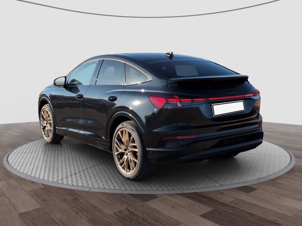 AUDI Q4 e-tron 45 Attraction quattro Pano / SONOS / HUD / AHK, Elektro, Neuwagen, Automatik - 6