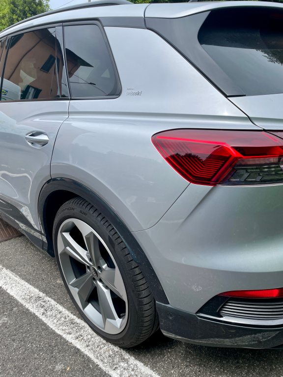 AUDI Q4 e-tron 45 Swiss Ski quattro Leasing 0,89%, Electric, Second hand / Used, Automatic - 3
