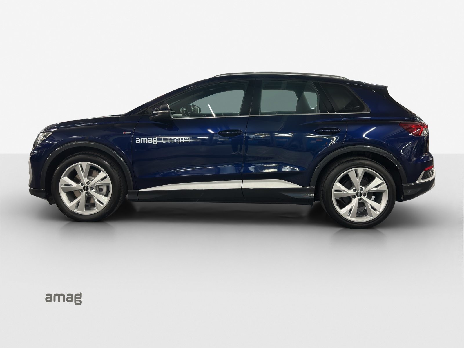 AUDI Q4 55 e-tron quattro, Electric, Second hand / Used, Automatic - 2
