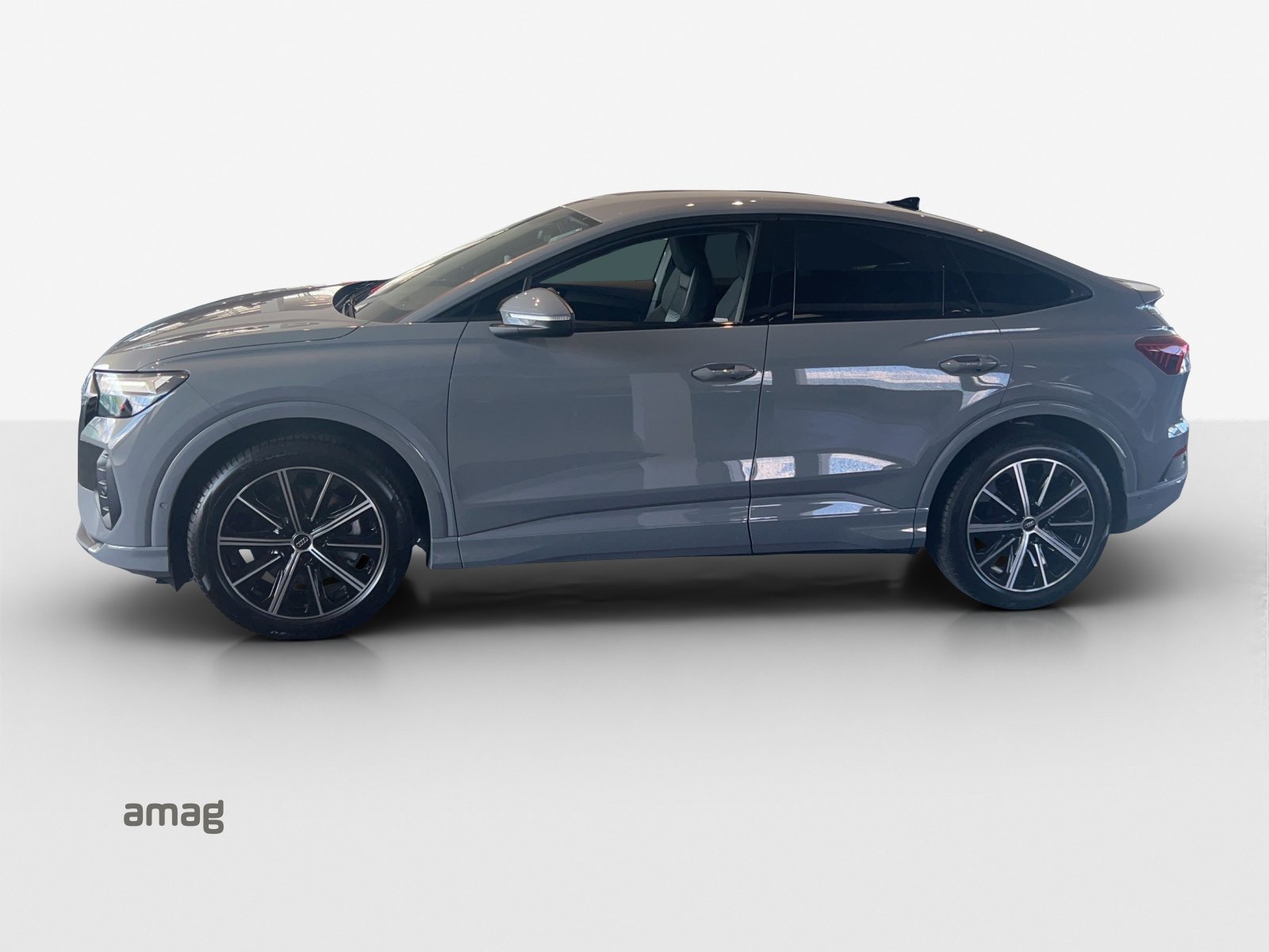AUDI Q4 SB 45 e-tron, Electric, Second hand / Used, Automatic - 2