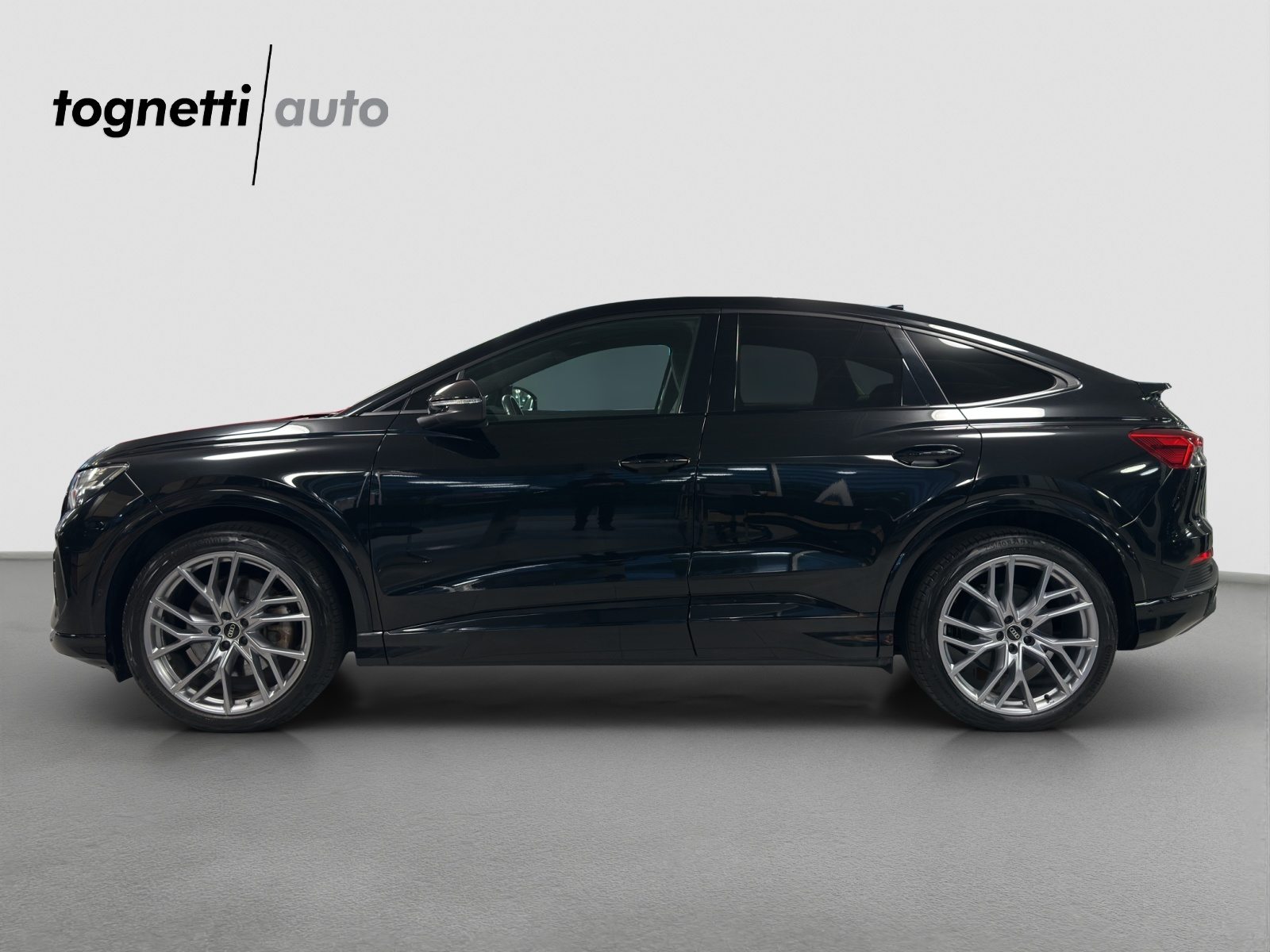 AUDI Q4 SB 50 e-tron quattro, Elektro, Occasion / Gebraucht, Automatik - 3