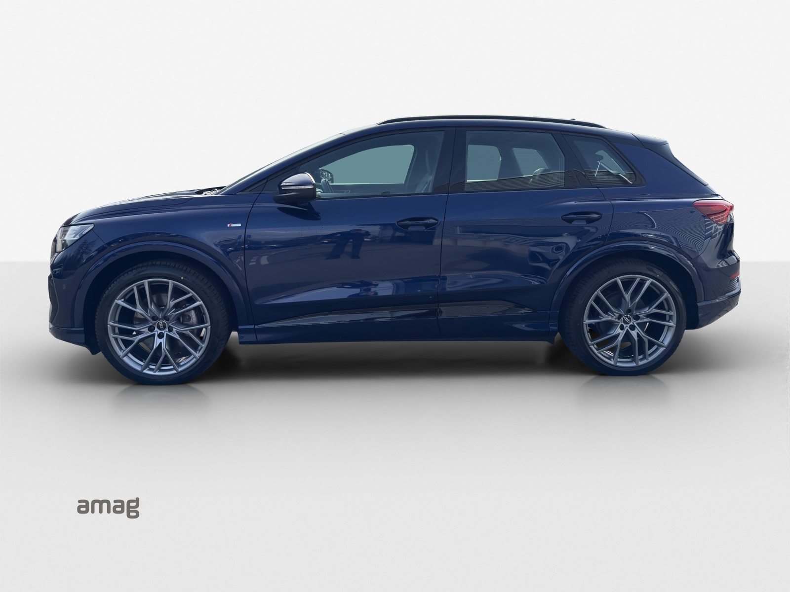 AUDI Q4 50 e-tron quattro, Elektro, Occasion / Gebraucht, Automatik - 2