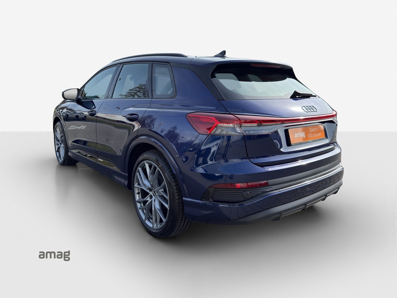 AUDI Q4 50 e-tron quattro, Elektro, Occasion / Gebraucht, Automatik - 3