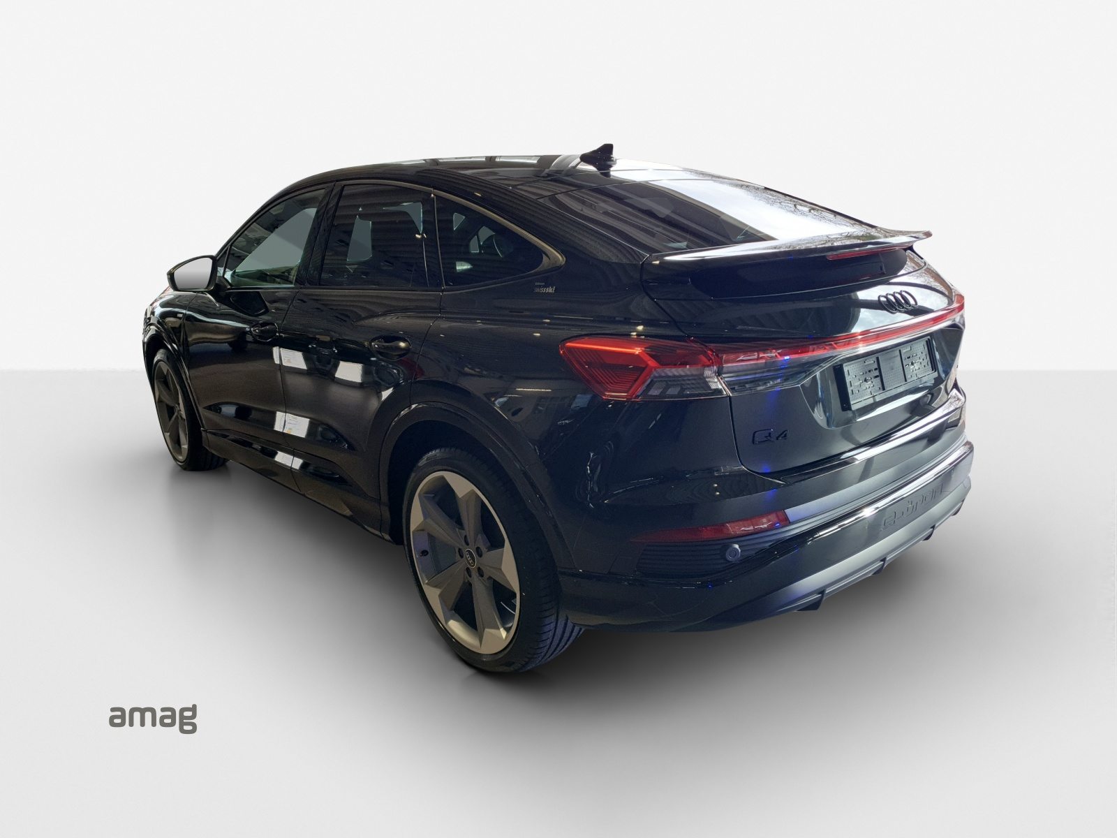 AUDI Q4 SB 45 e-tron quattro Edition Swiss-Ski, Électrique, Occasion / Utilisé, Automatique - 3
