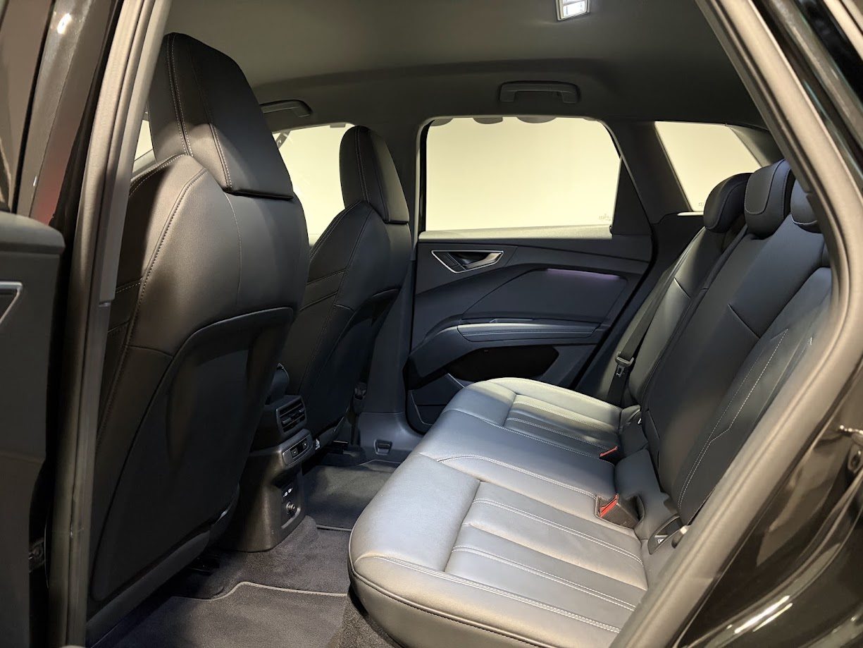 AUDI Q4 50 e-tron quattro, Elektro, Occasion / Gebraucht, Automatik - 5