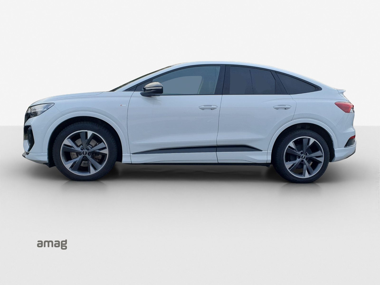AUDI Q4 SB 50 e-tron quattro, Elektro, Occasion / Gebraucht, Automatik - 3