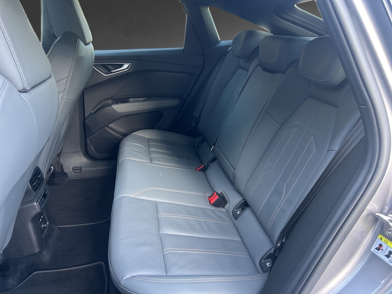 AUDI Q4 SB 50 e-tron quattro, Electric, Second hand / Used, Automatic - 7