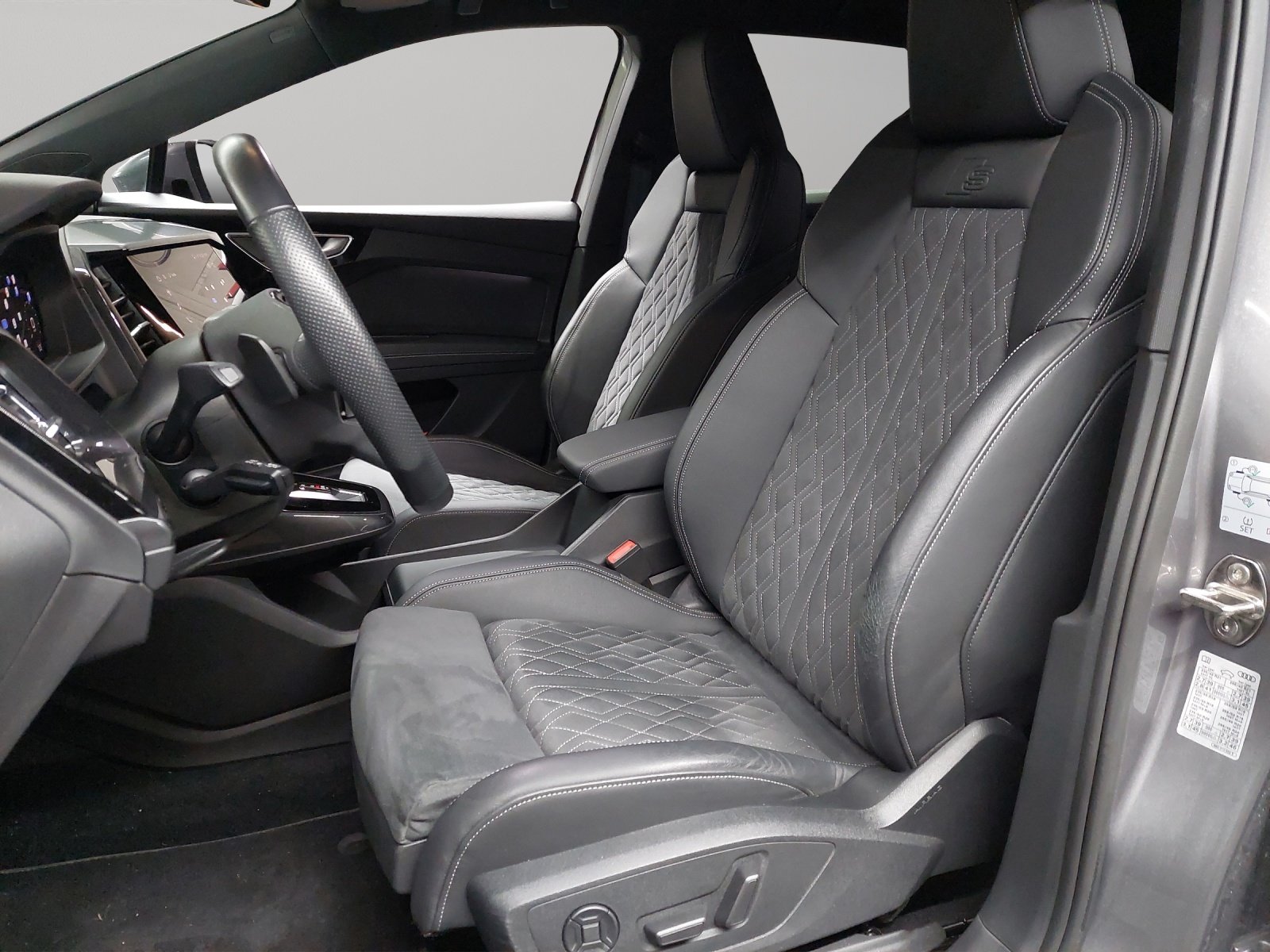 AUDI Q4 e-tron 50 quattro, Elektro, Occasion / Gebraucht, Automatik - 6