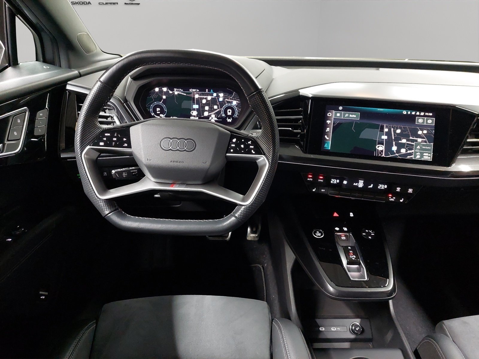 AUDI Q4 e-tron 50 quattro, Elektro, Occasion / Gebraucht, Automatik - 7