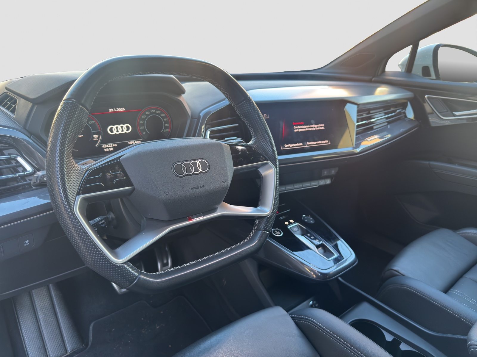 AUDI Q4 50 e-tron quattro, Elektro, Occasion / Gebraucht, Automatik - 7