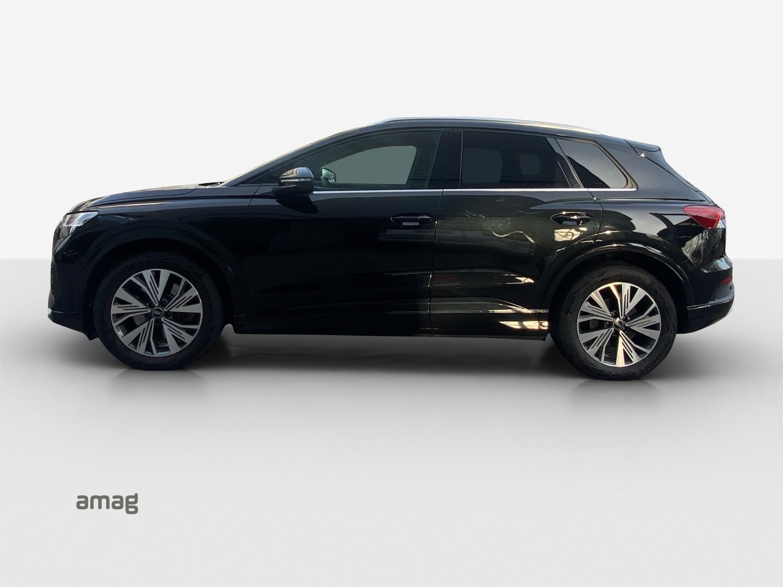 AUDI Q4 50 e-tron quattro, Elektro, Occasion / Gebraucht, Automatik - 2