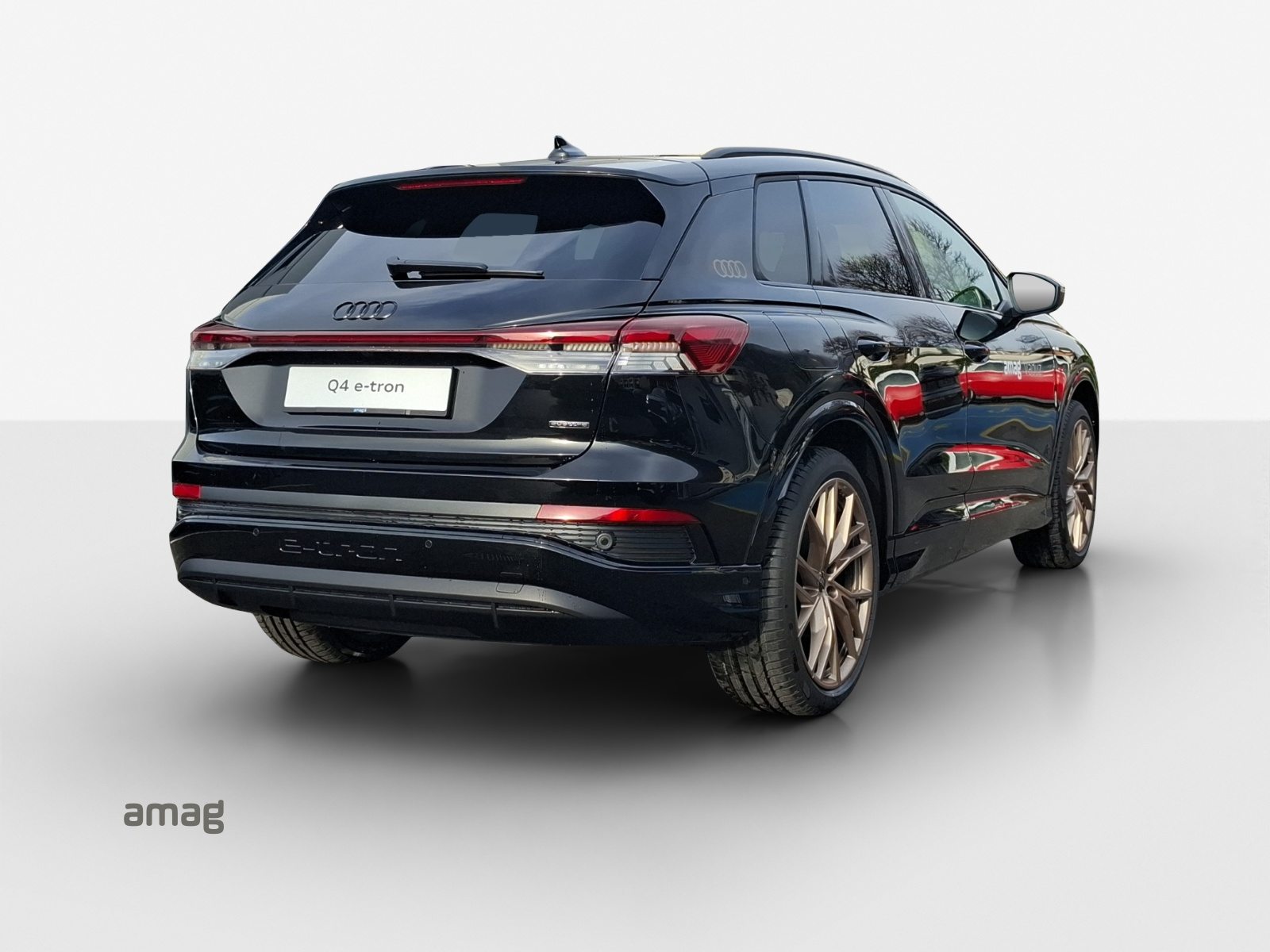 AUDI Q4 45 e-tron quattro Attraction, Électrique, Occasion / Utilisé, Automatique - 5
