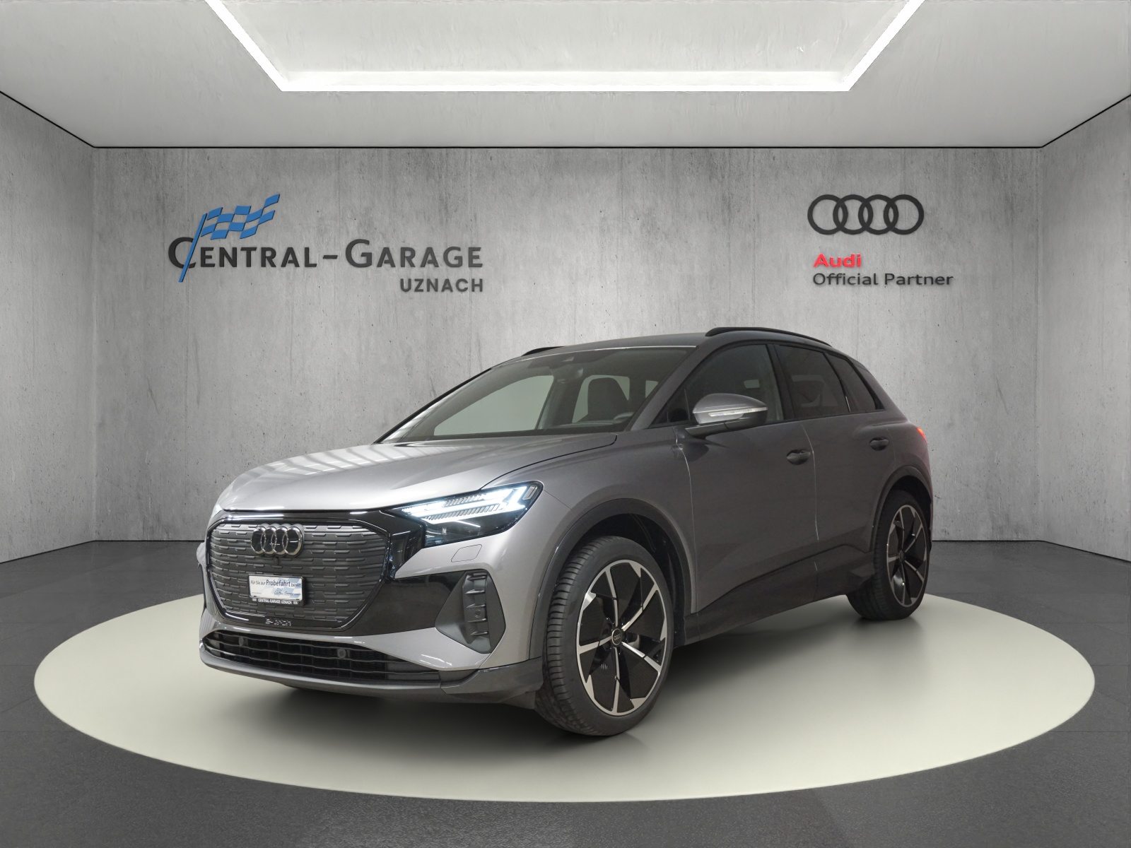 AUDI Q4 e-tron