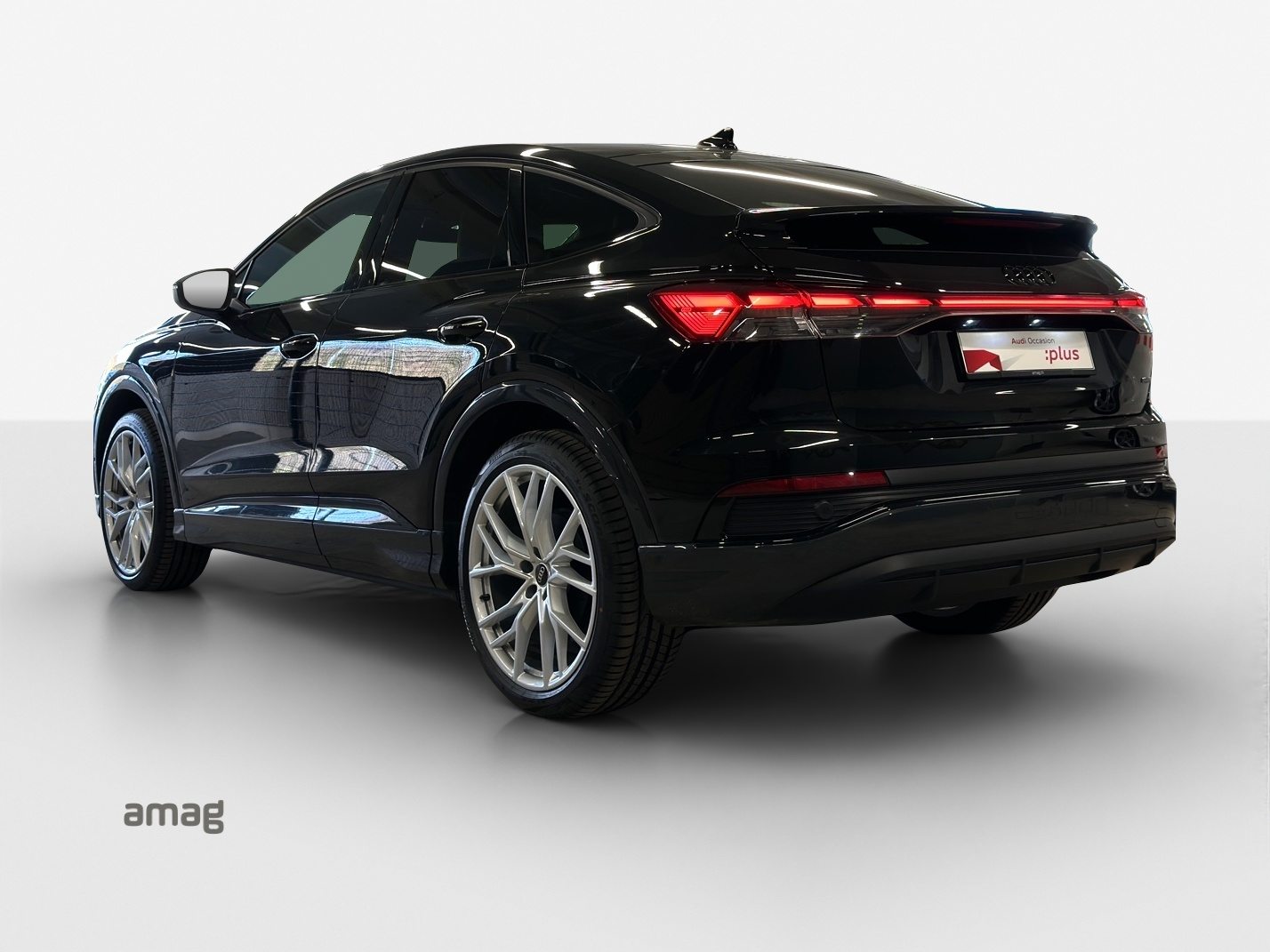 AUDI Q4 SB 55 e-tron quattro, Elektro, Occasion / Gebraucht, Automatik - 3