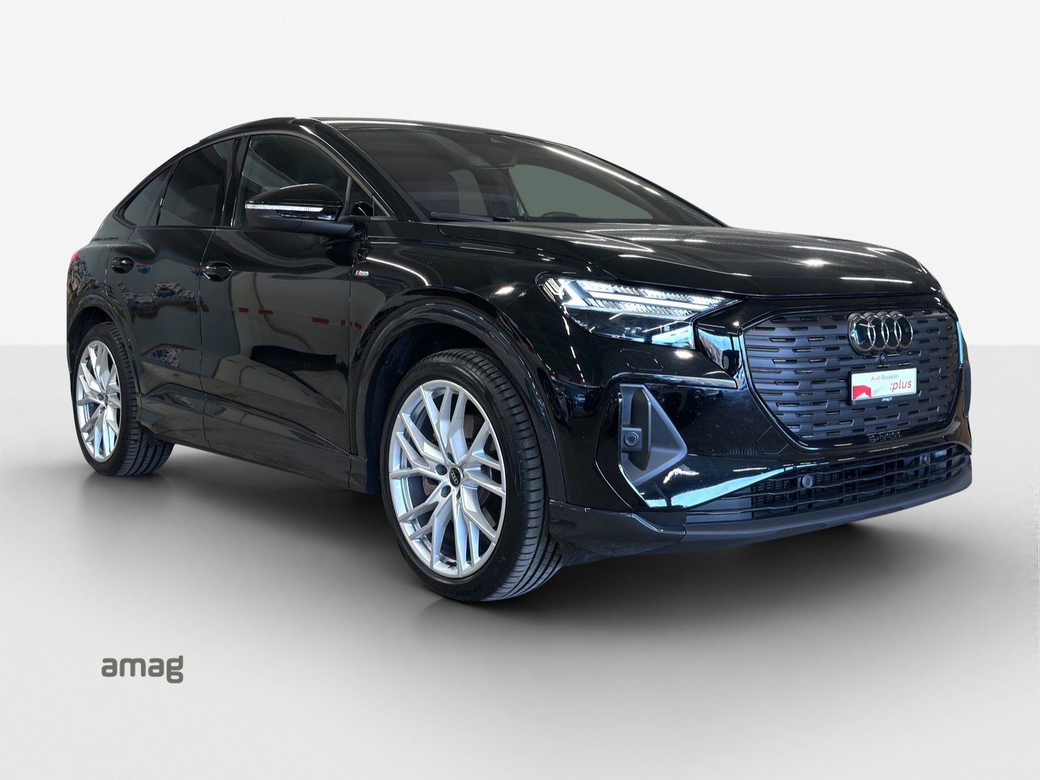 AUDI Q4 SB 55 e-tron quattro, Elektro, Occasion / Gebraucht, Automatik - 7