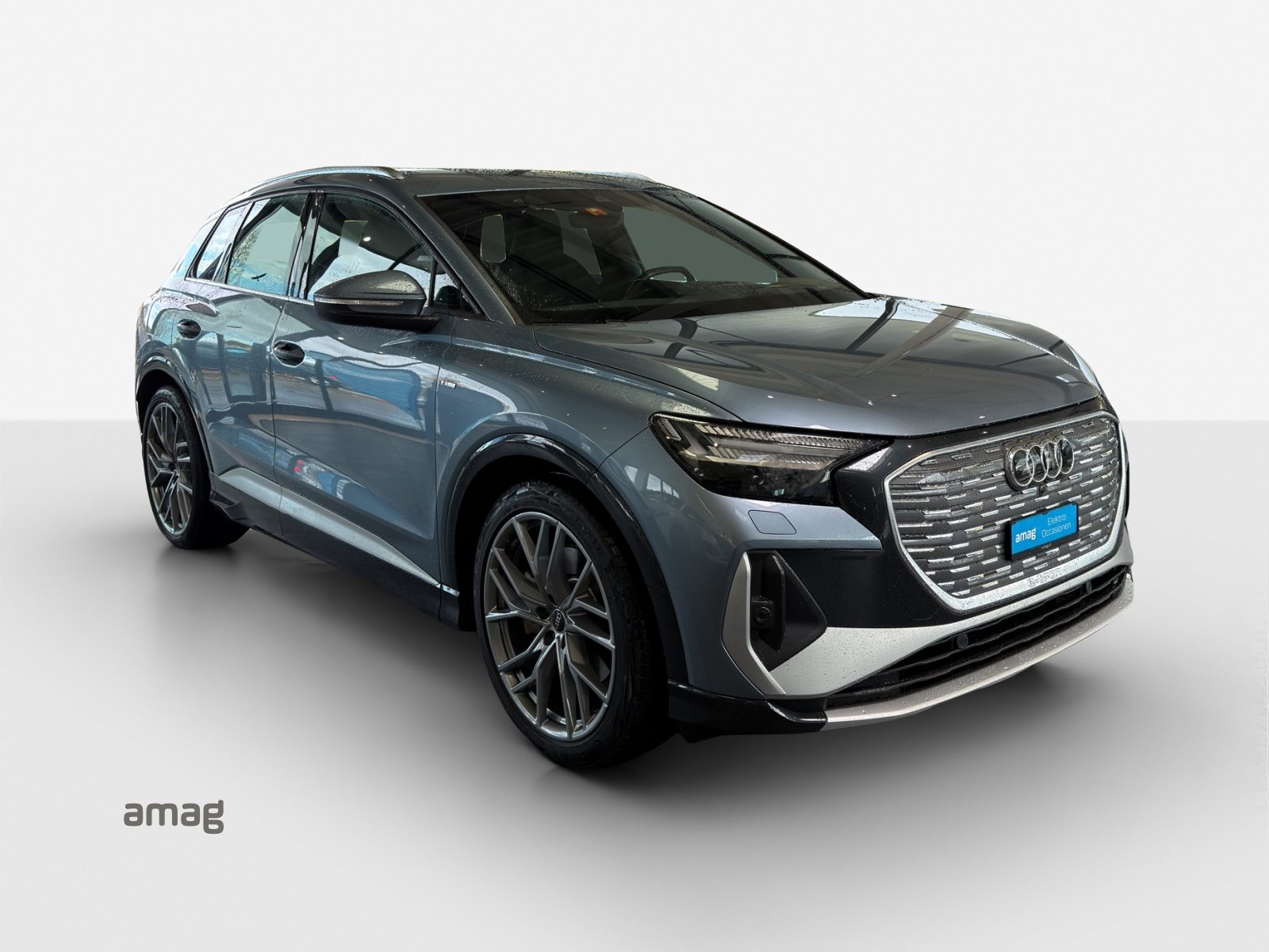 AUDI Q4 50 e-tron quattro, Elektro, Occasion / Gebraucht, Automatik - 7