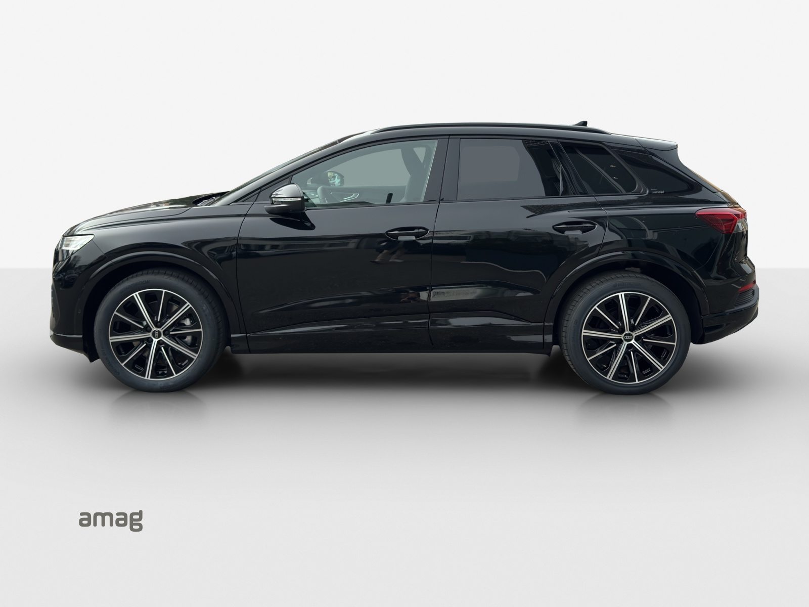 AUDI Q4 45 e-tron quattro Edition Swiss-Ski, Électrique, Occasion / Utilisé, Automatique - 2