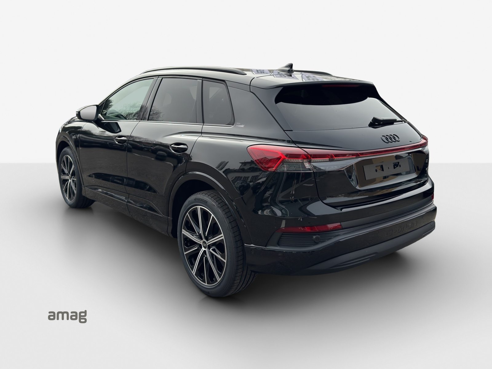 AUDI Q4 45 e-tron quattro Edition Swiss-Ski, Électrique, Occasion / Utilisé, Automatique - 3