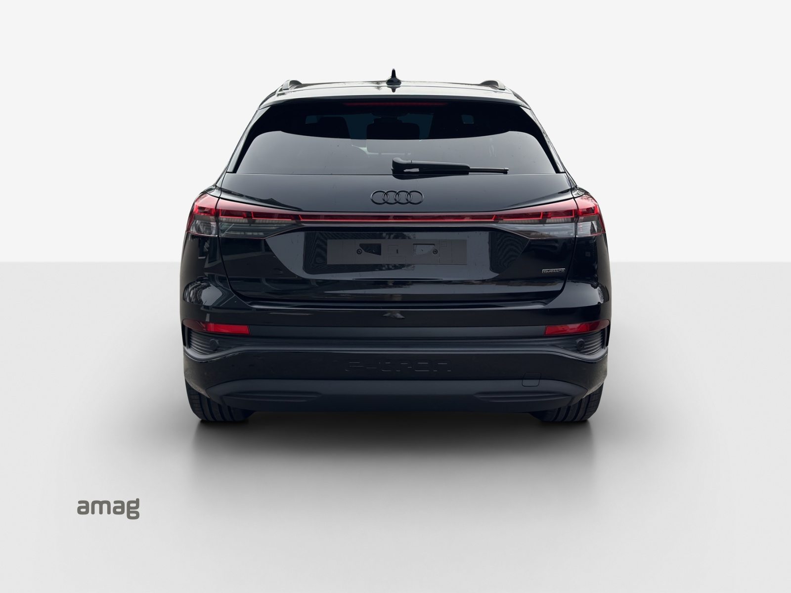 AUDI Q4 45 e-tron quattro Edition Swiss-Ski, Électrique, Occasion / Utilisé, Automatique - 4