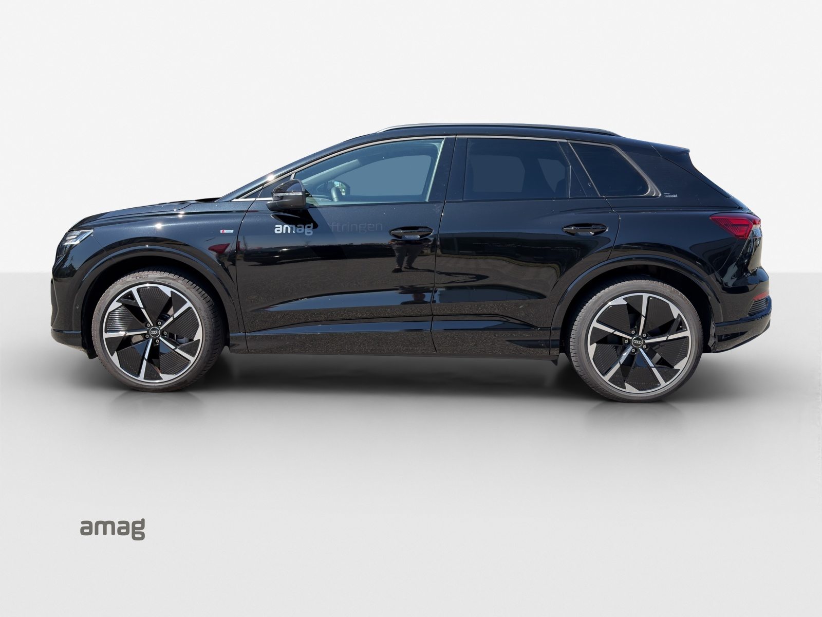 AUDI Q4 45 e-tron quattro Edition Swiss-Ski, Électrique, Occasion / Utilisé, Automatique - 2