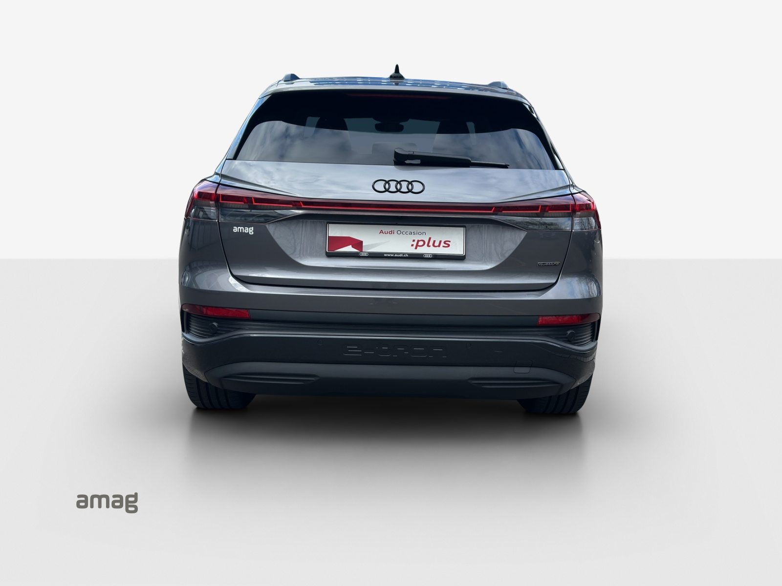 AUDI Q4 45 e-tron quattro Attraction, Elektro, Occasion / Gebraucht, Automatik - 5