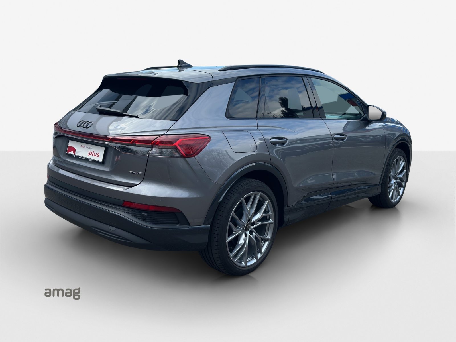 AUDI Q4 45 e-tron quattro Attraction, Elektro, Occasion / Gebraucht, Automatik - 6