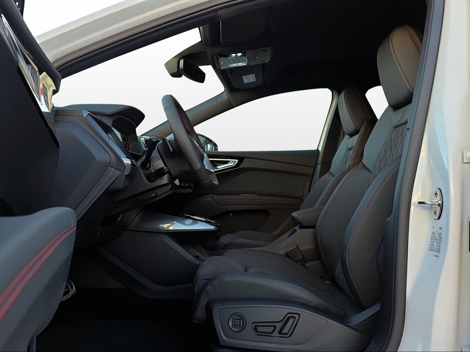 AUDI Q4 45 e-tron quattro Edition Swiss-Ski, Électrique, Occasion / Utilisé, Automatique - 7