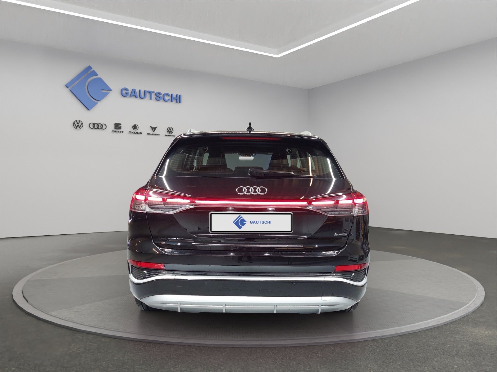 AUDI Q4 e-tron 50 quattro, Electric, Second hand / Used, Automatic - 4