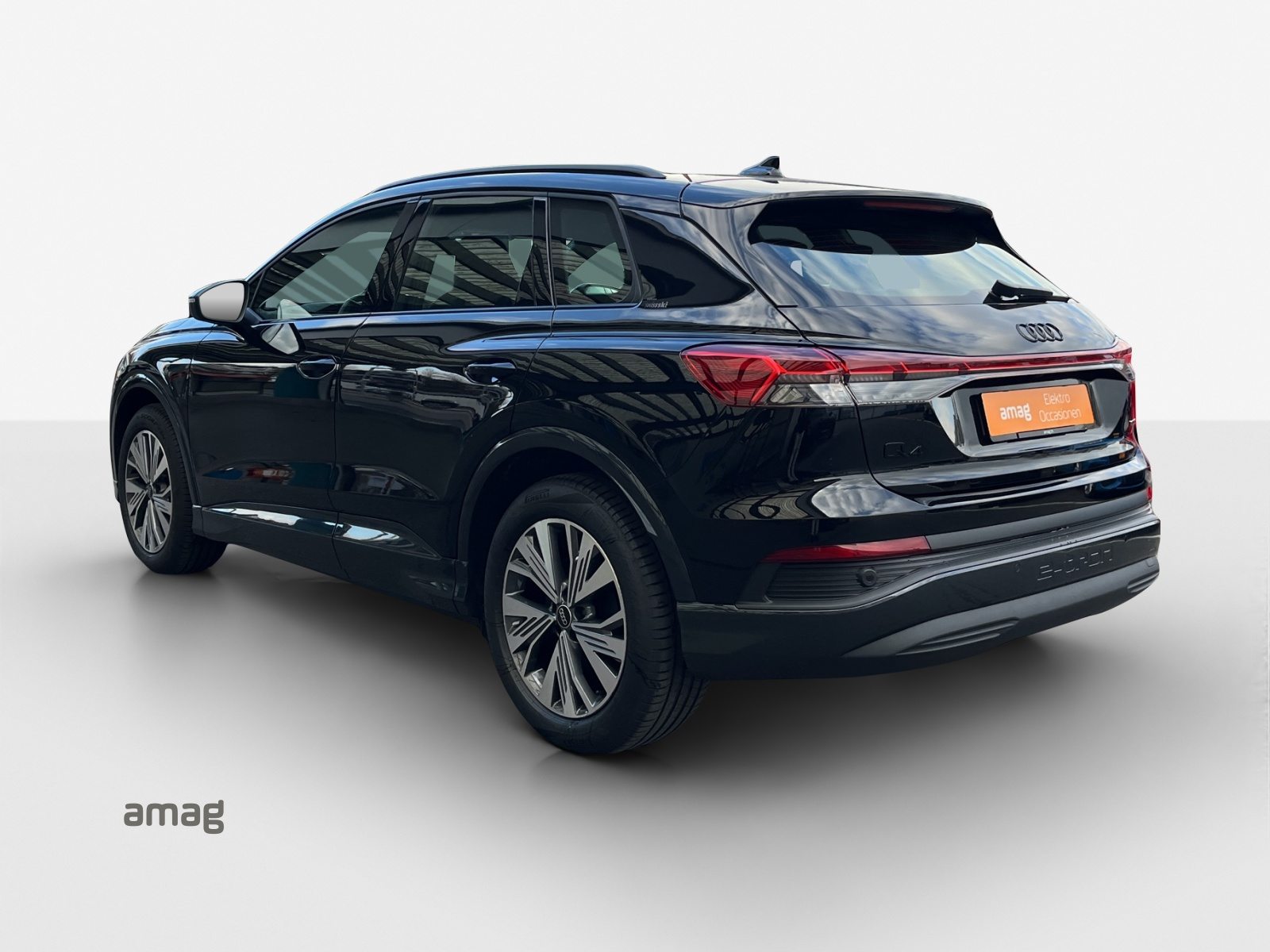 AUDI Q4 45 e-tron quattro Edition Swiss-Ski, Elektro, Occasion / Gebraucht, Automatik - 3