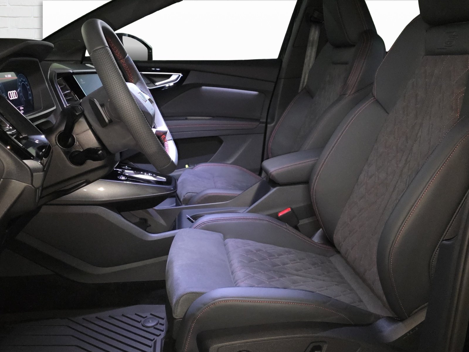 AUDI Q4 e-tron 45 Edition Swiss Ski quattro, Elektro, Occasion / Gebraucht, Automatik - 5