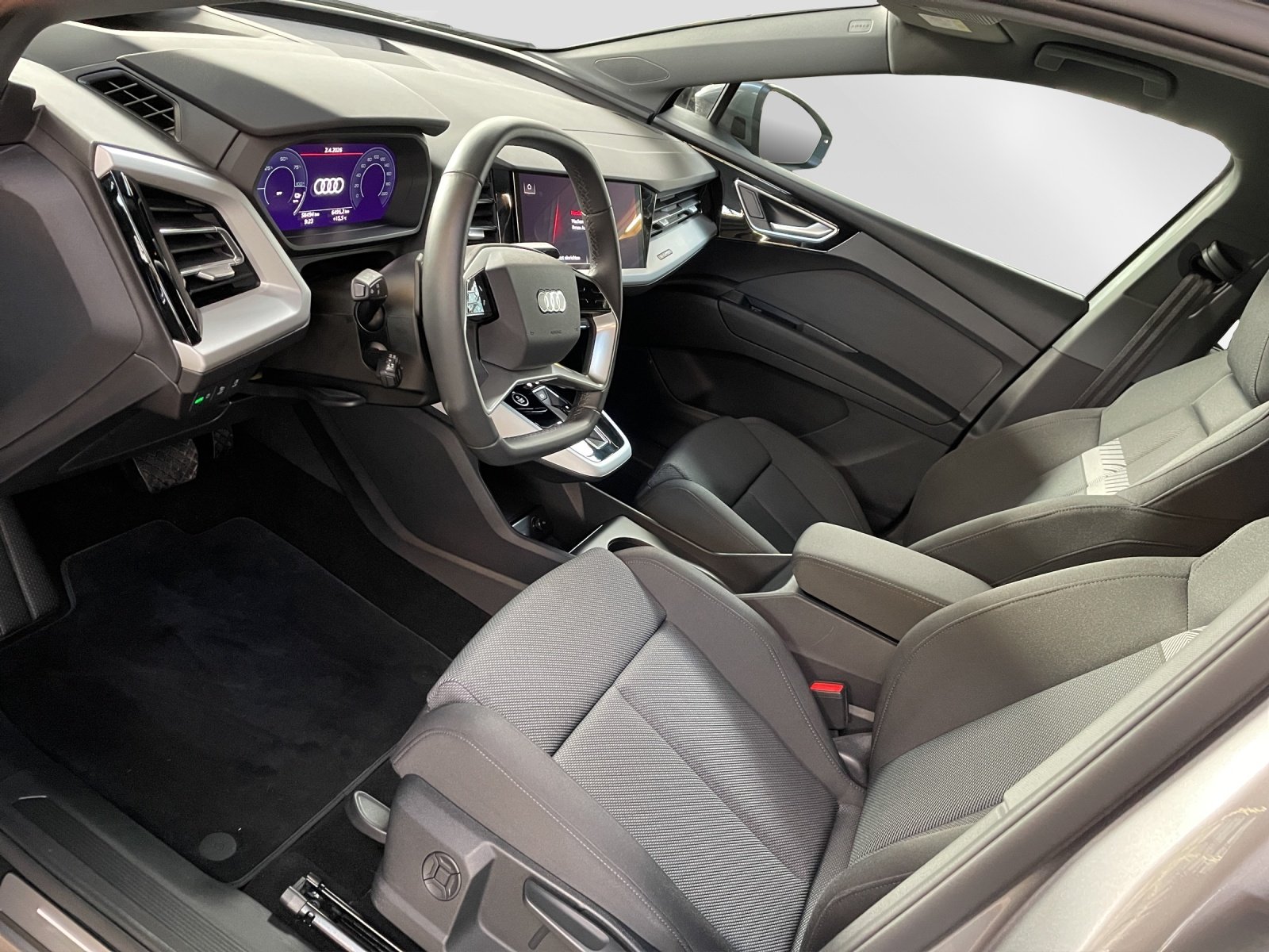 AUDI Q4 e-tron 45 quattro, Électrique, Occasion / Utilisé, Automatique - 7