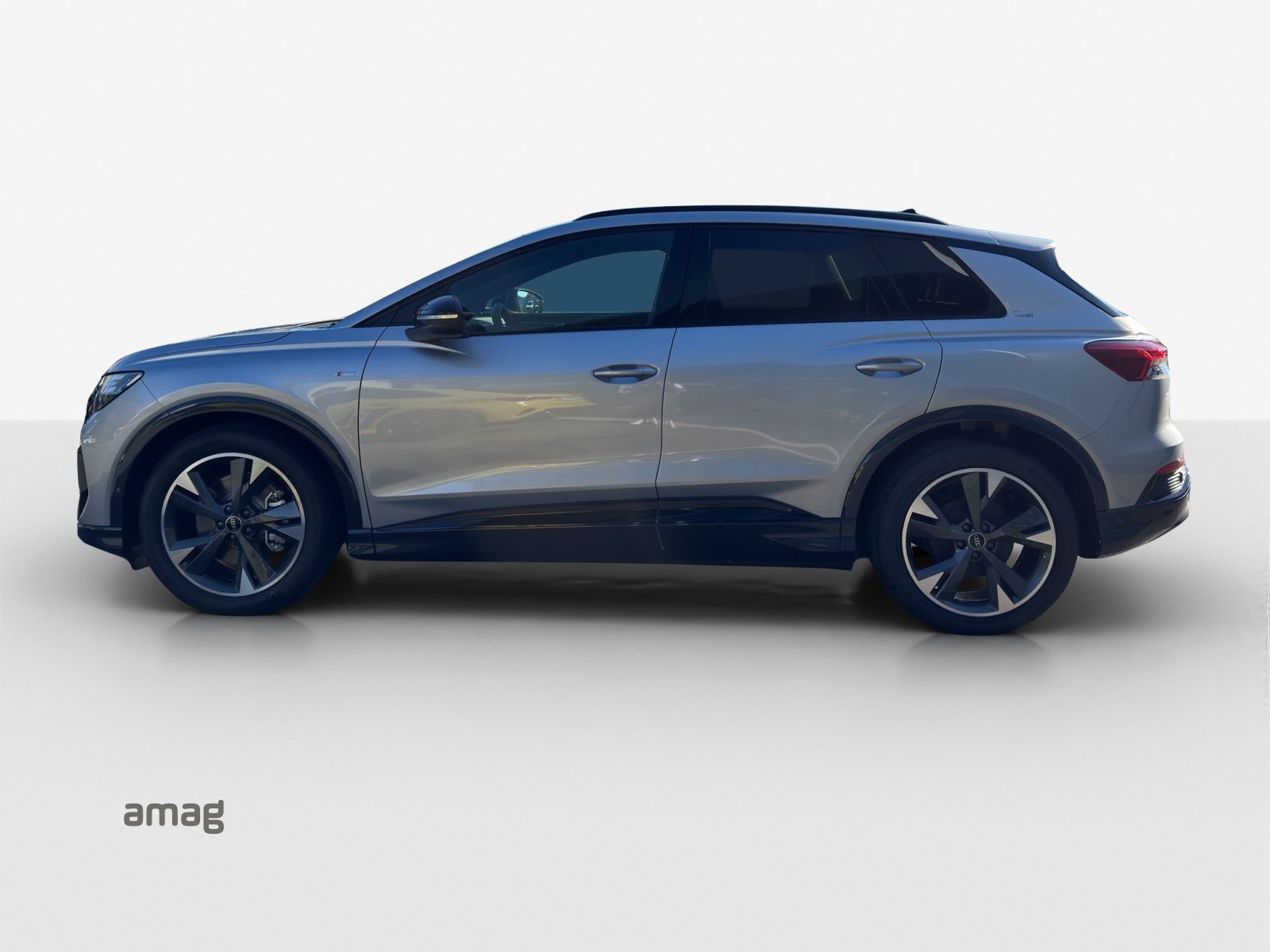 AUDI Q4 45 e-tron quattro Edition Swiss-Ski, Elektro, Occasion / Gebraucht, Automatik - 2