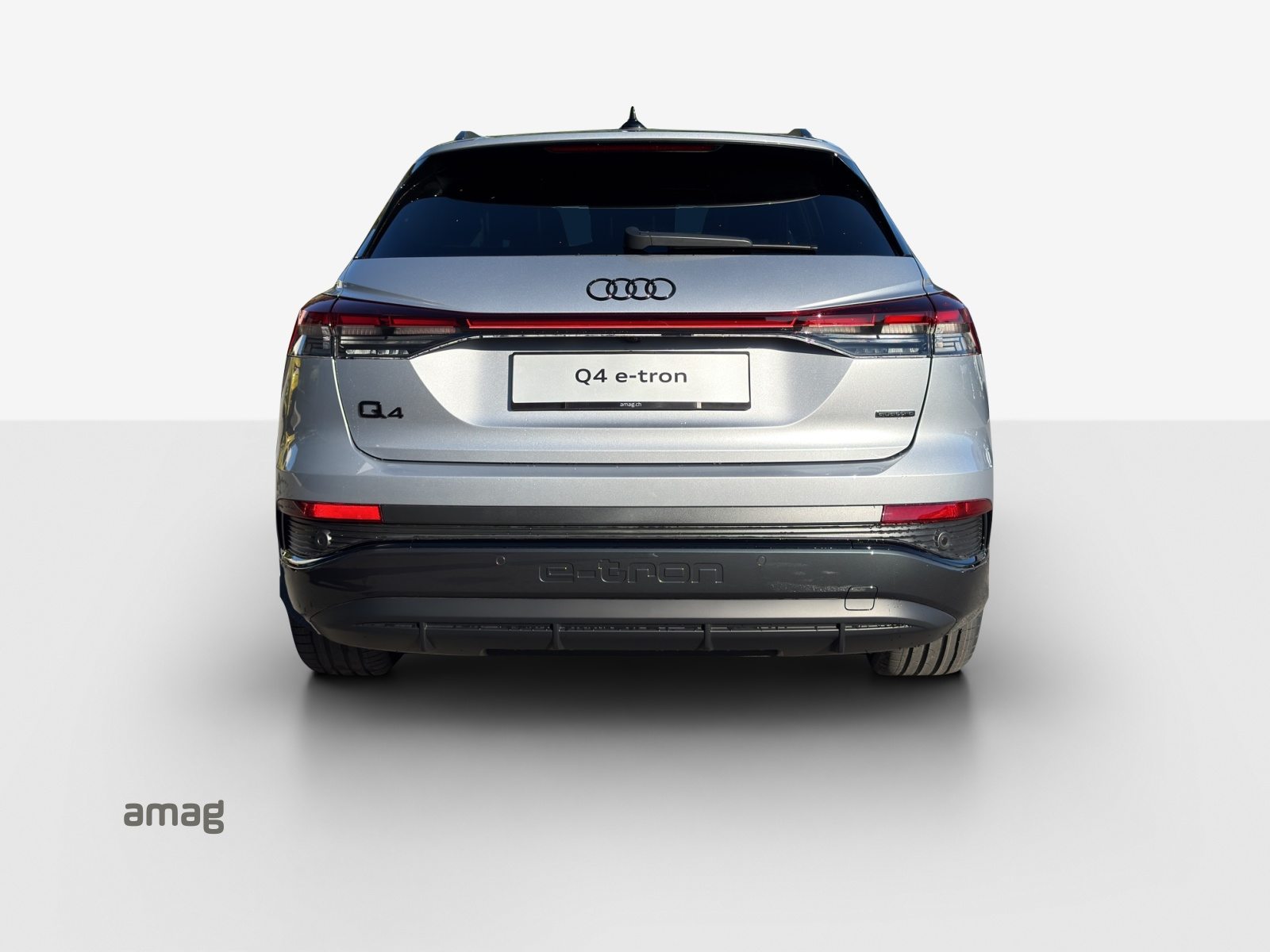 AUDI Q4 45 e-tron quattro Edition Swiss-Ski, Elektro, Occasion / Gebraucht, Automatik - 4