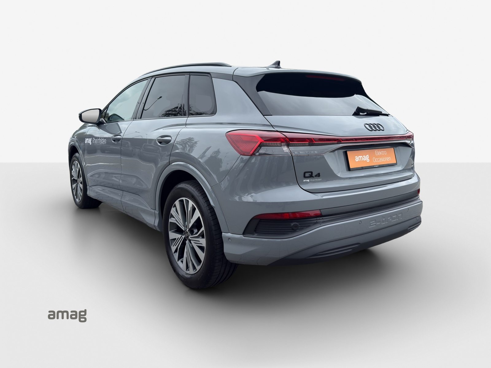 AUDI Q4 45 e-tron quattro Attraction, Electric, Second hand / Used, Automatic - 3
