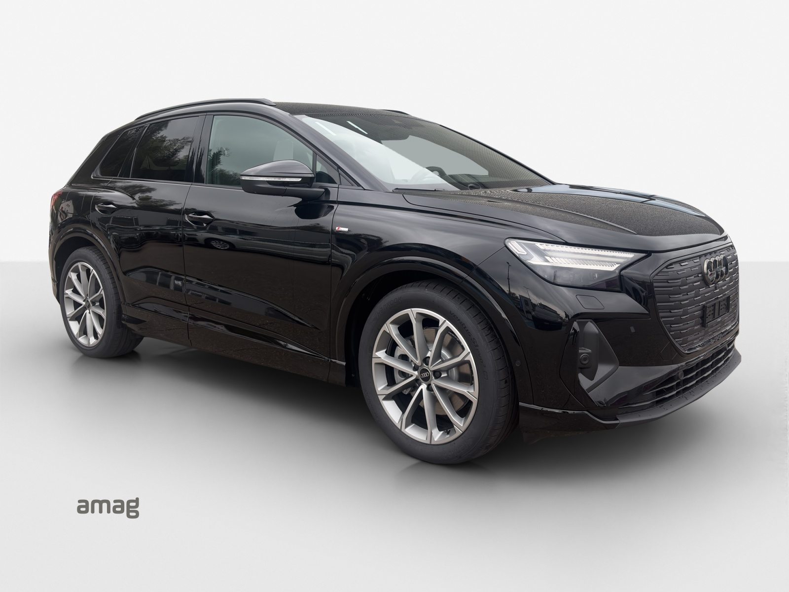 AUDI Q4 45 e-tron quattro Attraction, Elektro, Occasion / Gebraucht, Automatik - 6