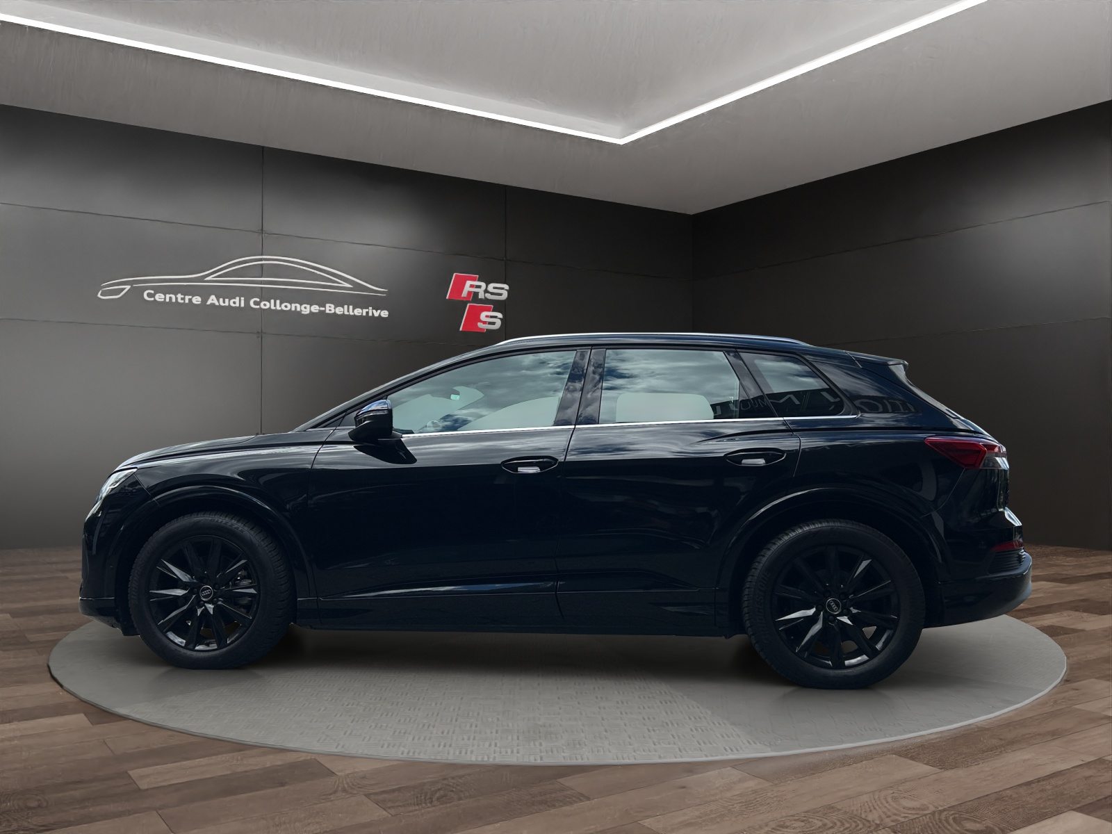 AUDI Q4 35 e-tron, Elektro, Occasion / Gebraucht, Automatik - 3