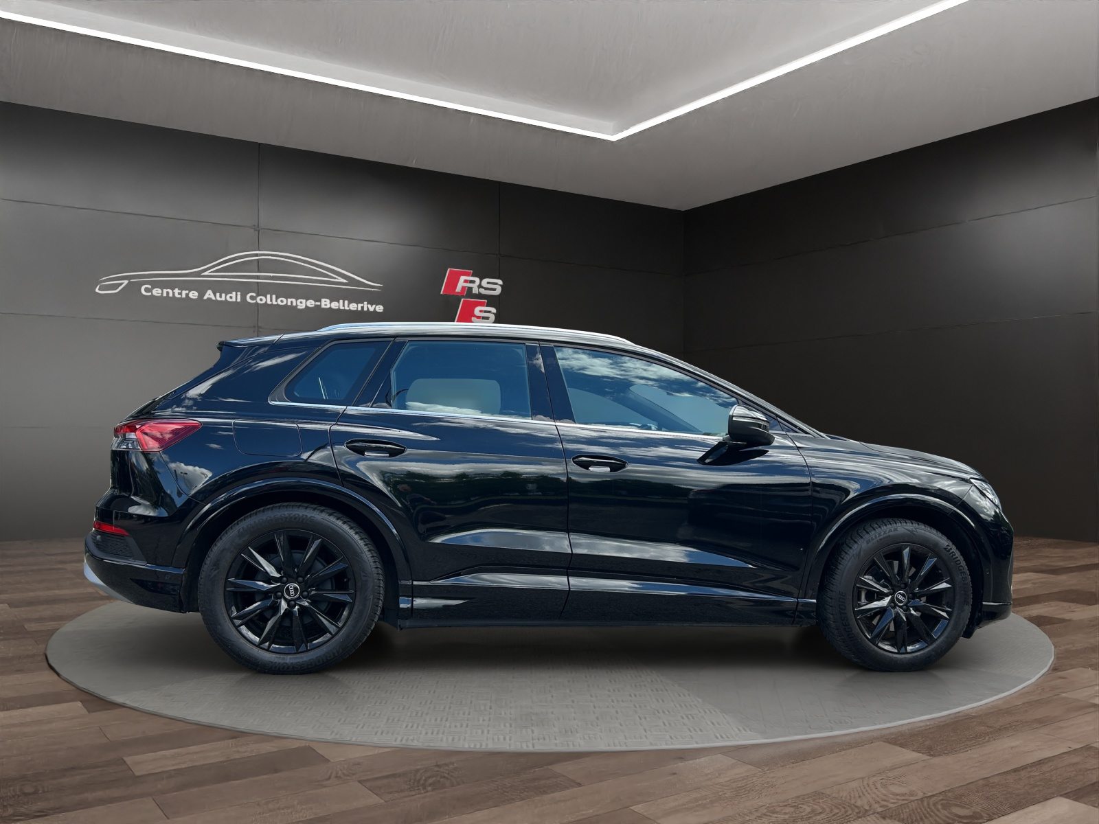 AUDI Q4 35 e-tron, Elektro, Occasion / Gebraucht, Automatik - 7