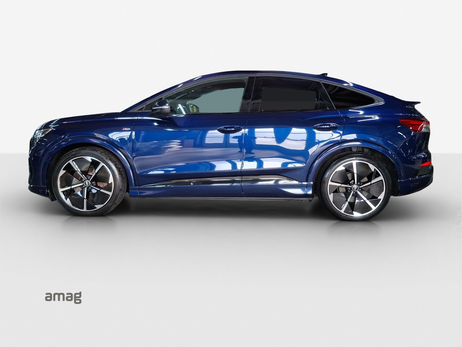 AUDI Q4 SB 50 e-tron quattro, Elektro, Occasion / Gebraucht, Automatik - 2
