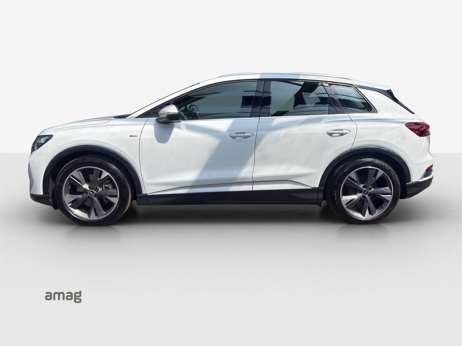 AUDI Q4 50 e-tron quattro, Électrique, Occasion / Utilisé, Automatique - 2