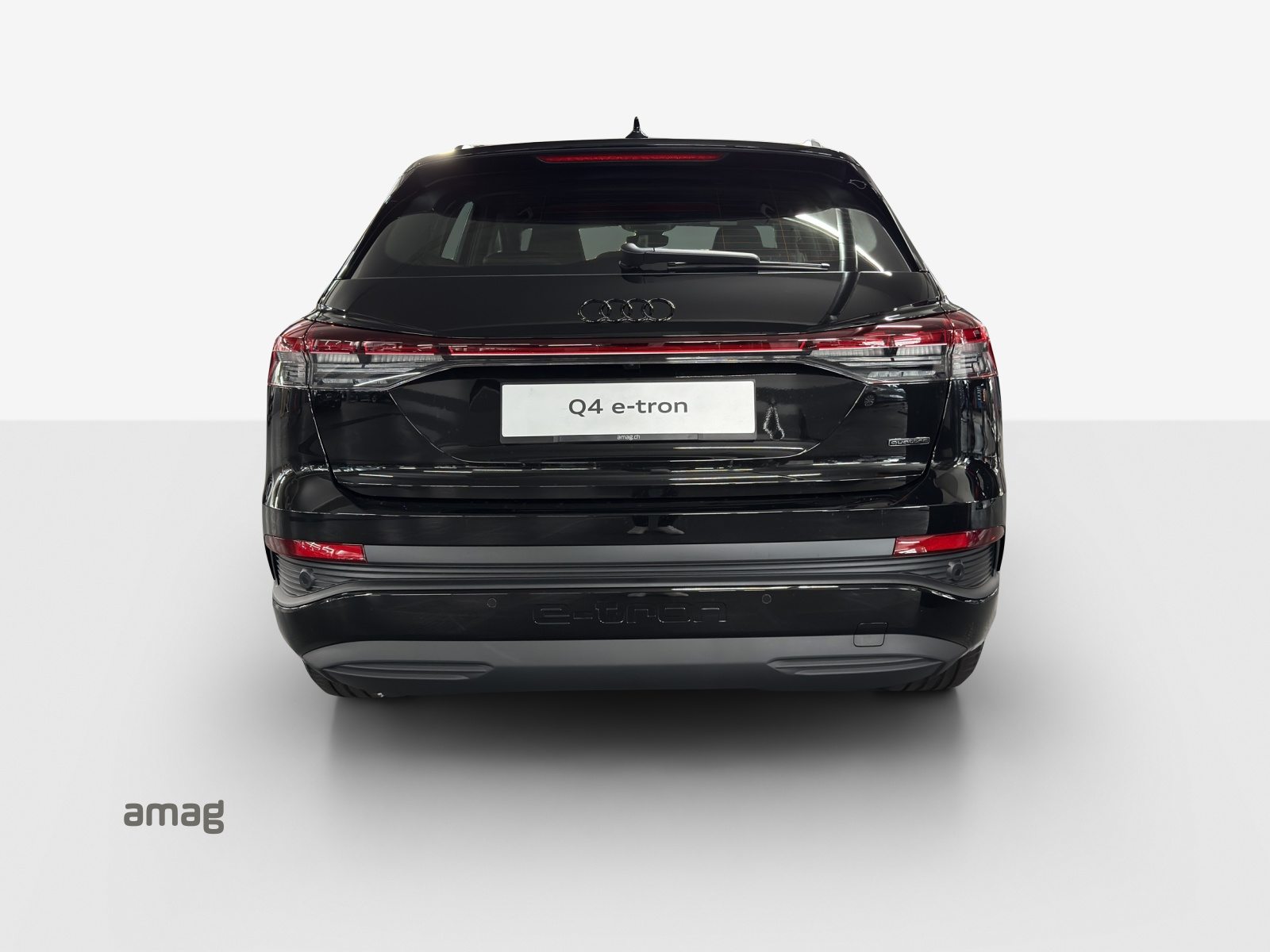 AUDI Q4 45 e-tron quattro Edition Swiss-Ski, Elektro, Occasion / Gebraucht, Automatik - 4