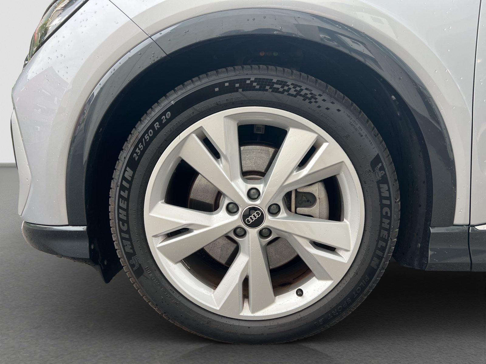 AUDI Q4 50 e-tron quattro, Électrique, Occasion / Utilisé, Automatique - 5