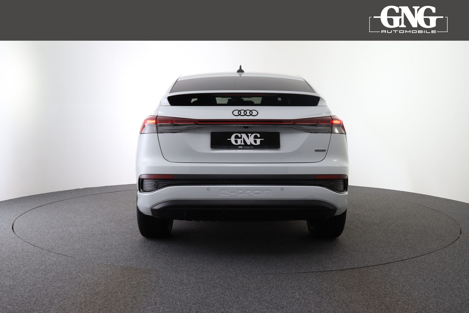 AUDI Q4 SB 50 e-tron quattro, Electric, Second hand / Used, Automatic - 4