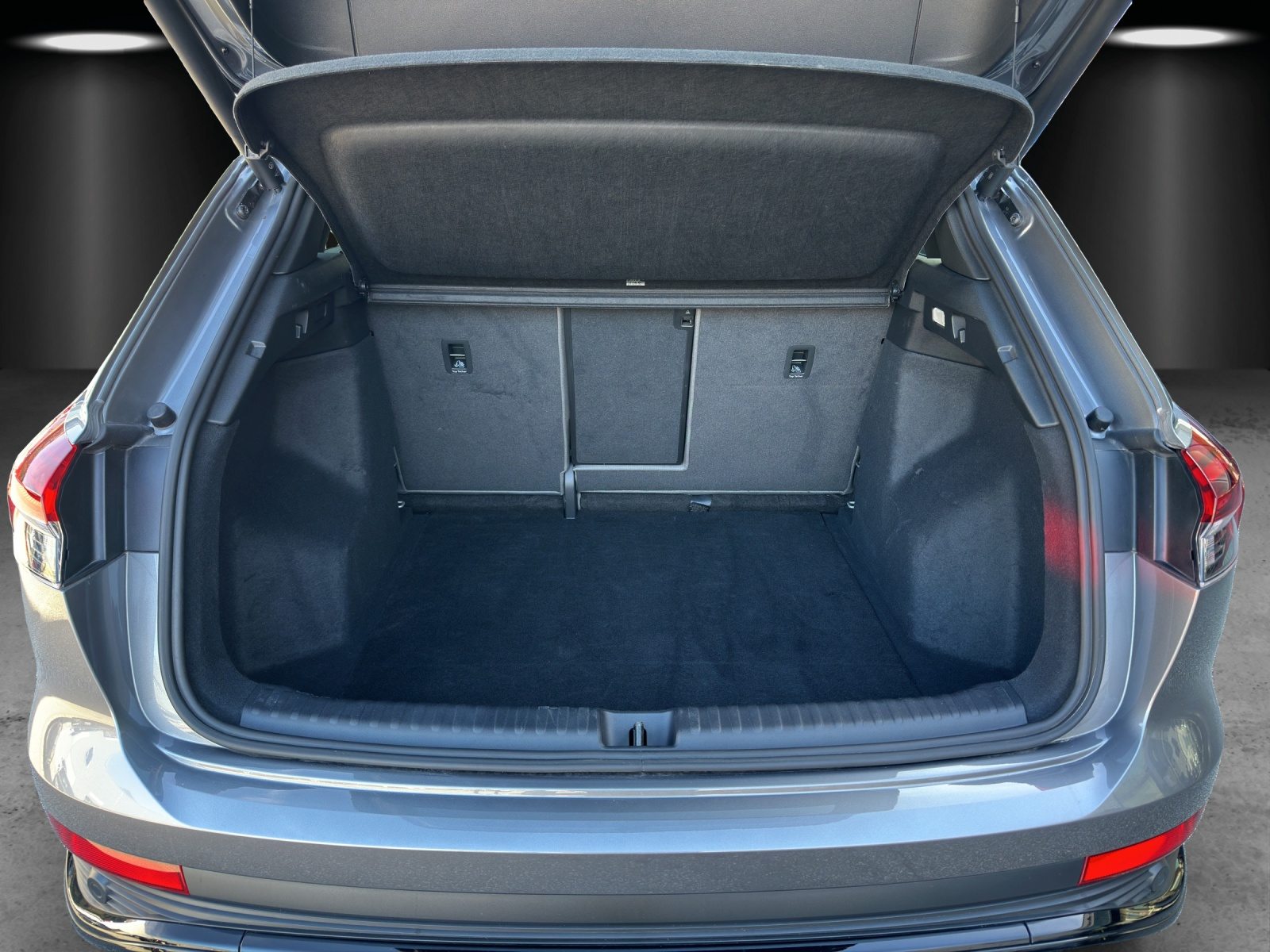 AUDI Q4 50 e-tron quattro, Électrique, Occasion / Utilisé, Automatique - 7