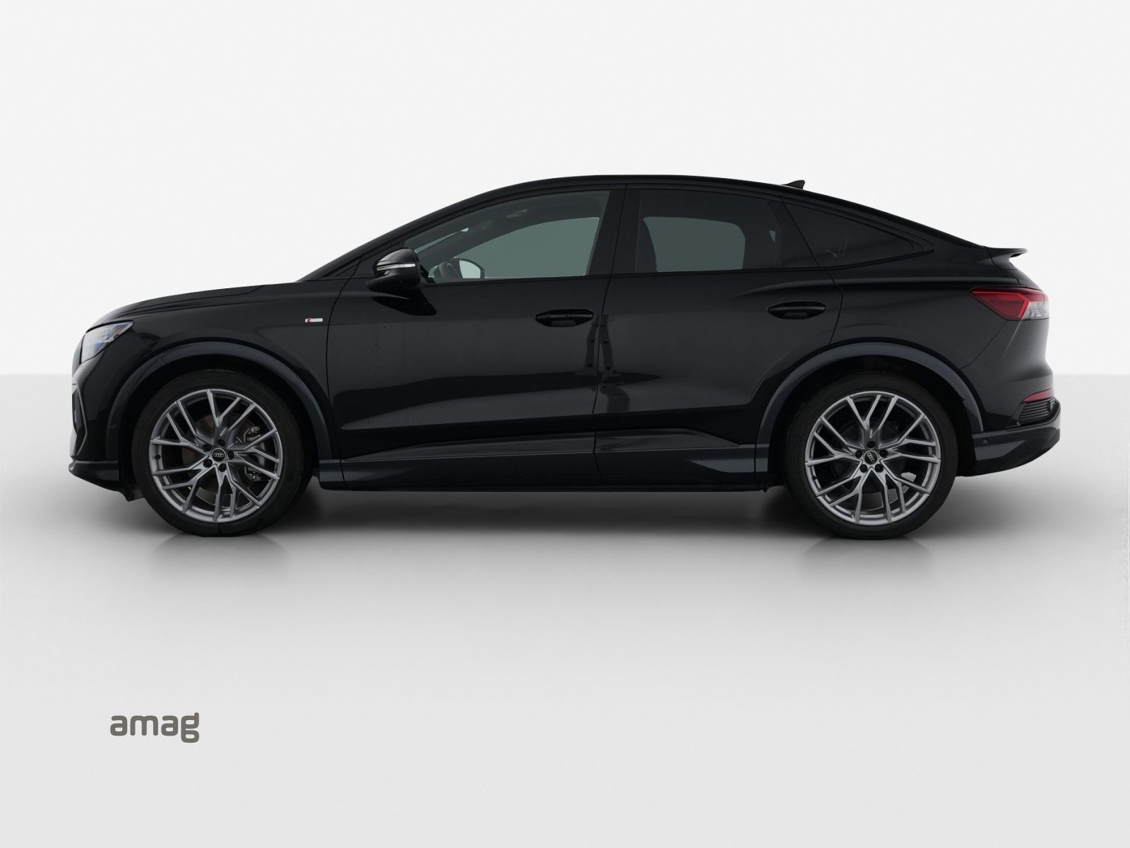 AUDI Q4 SB 45 e-tron quattro Attraction, Électrique, Occasion / Utilisé, Automatique - 2