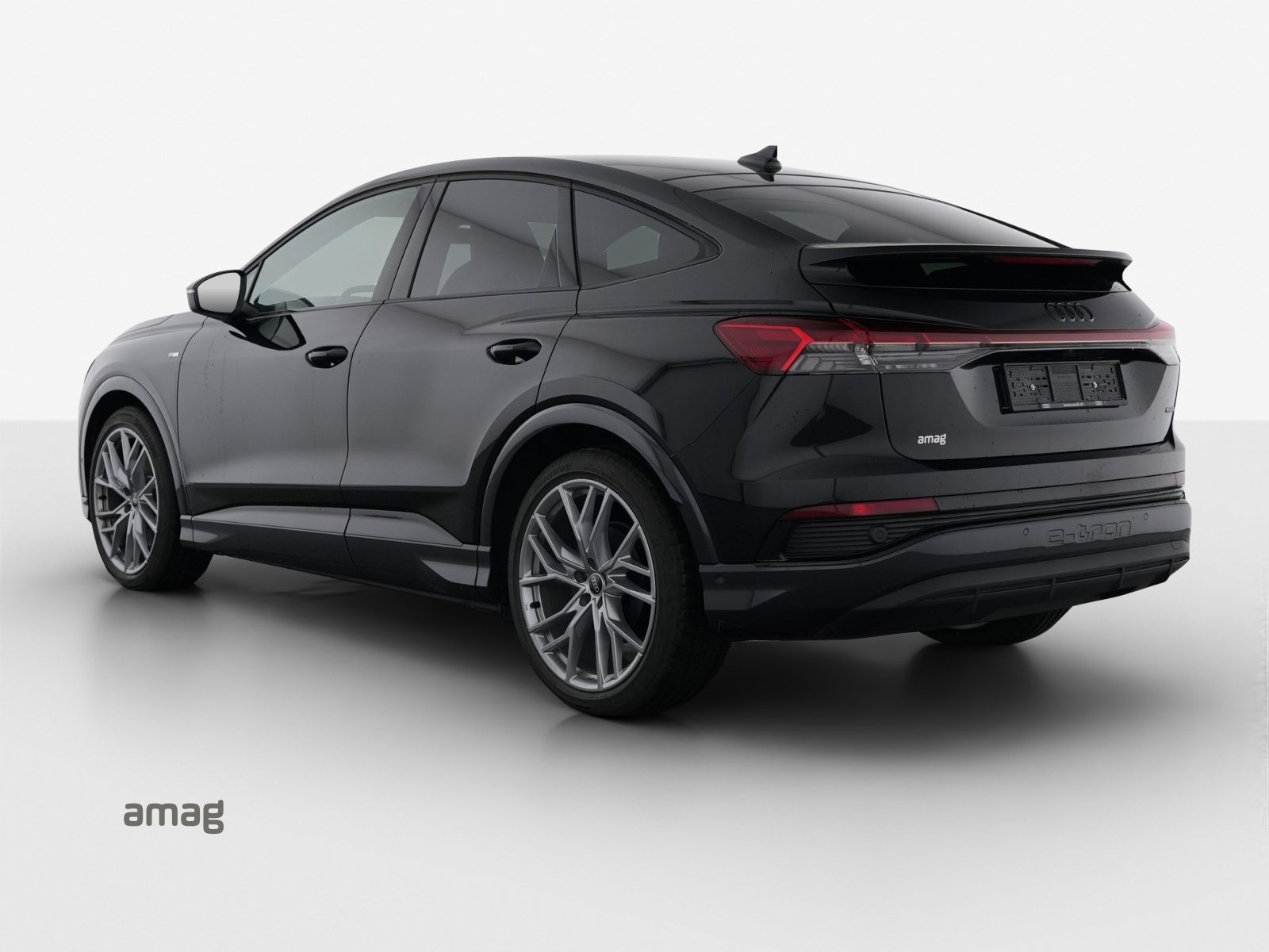 AUDI Q4 SB 45 e-tron quattro Attraction, Électrique, Occasion / Utilisé, Automatique - 3